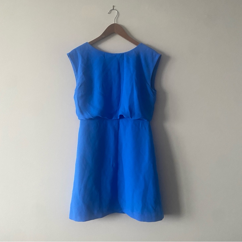 Elegant Blue Sleeveless Dress